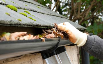 gutter cleaning Lew, Oxfordshire